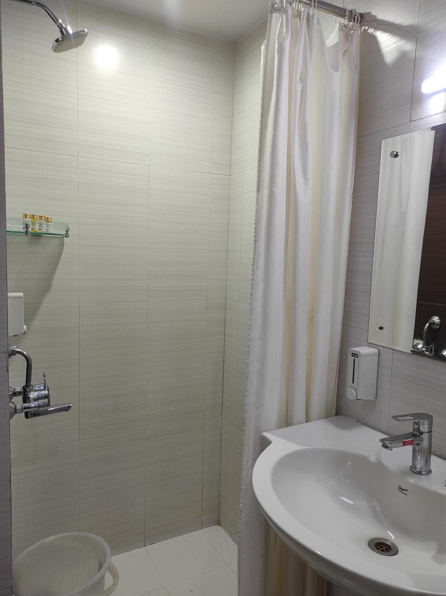 Hotel Hyphen Haridwar Grand Exterior foto